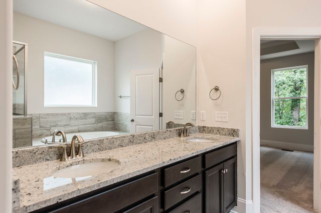 205 Sydney Dr, Goodlettsville, TN 37072