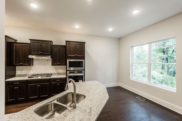 205 Sydney Dr, Goodlettsville, TN 37072