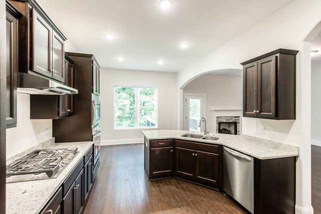 205 Sydney Dr, Goodlettsville, TN 37072