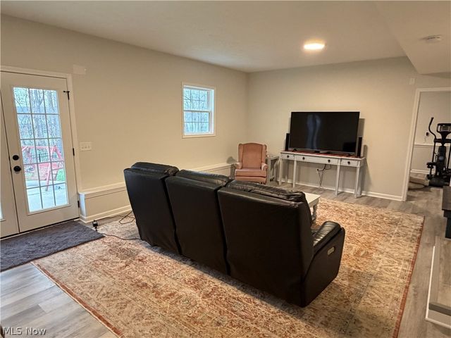 2213 Oak Avenue SE, Massillon, OH 44646