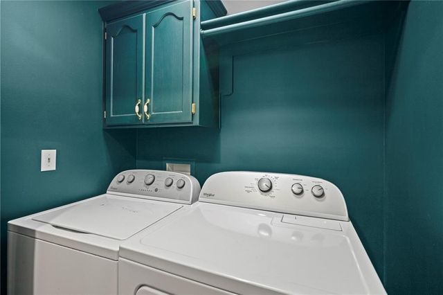 727 Country Lane, Raymore, MO 64083