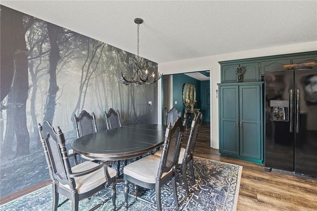 727 Country Lane, Raymore, MO 64083