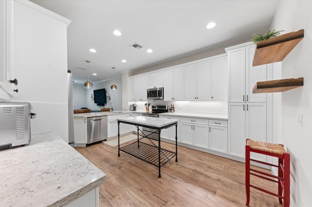 15672 ITALIAN CYPRESS Way, Wellington, FL 33414