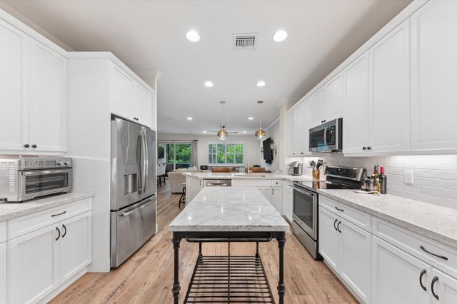 15672 ITALIAN CYPRESS Way, Wellington, FL 33414