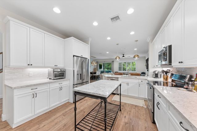 15672 ITALIAN CYPRESS Way, Wellington, FL 33414