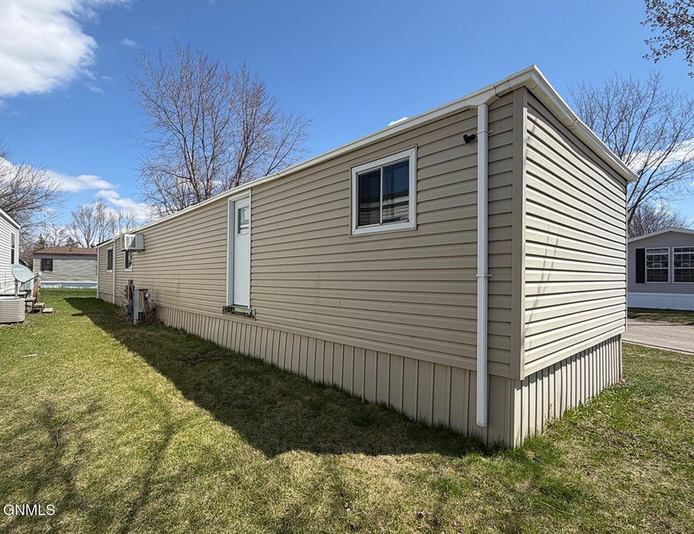 130 Northland, Jamestown, ND 58401 photo 10