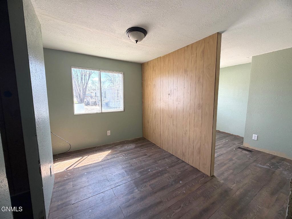 130 Northland, Jamestown, ND 58401 photo 5