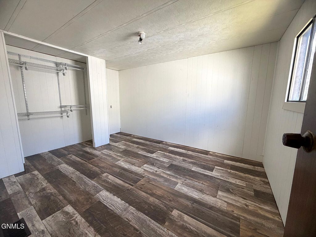 130 Northland, Jamestown, ND 58401 photo 9
