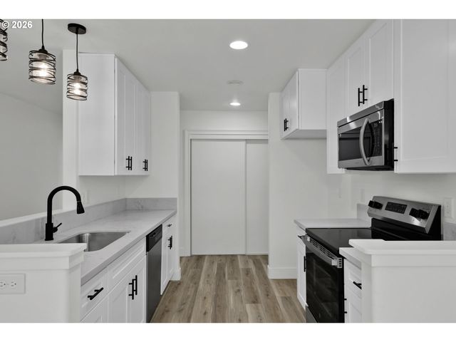 9 WATERFORD DOWNS, Florence, OR 97439