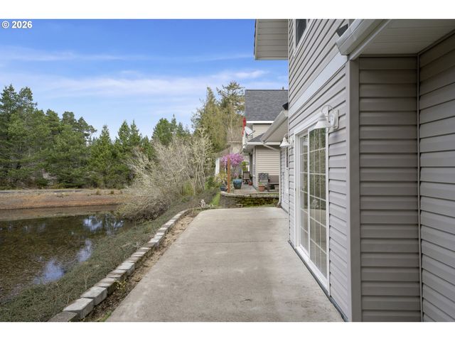 9 WATERFORD DOWNS, Florence, OR 97439