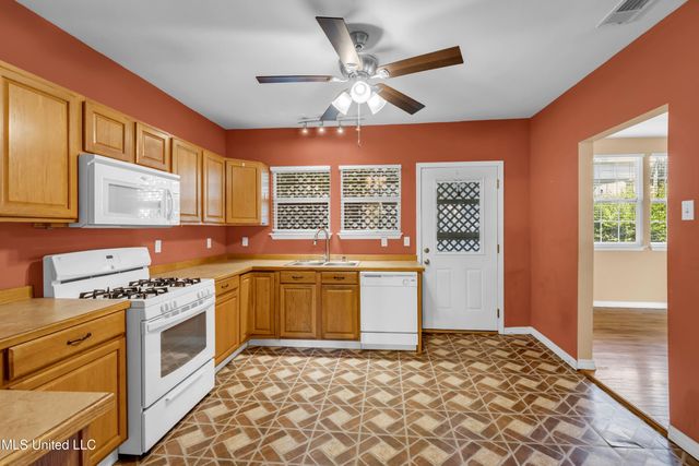 547 Howard Avenue, Biloxi, MS 39530
