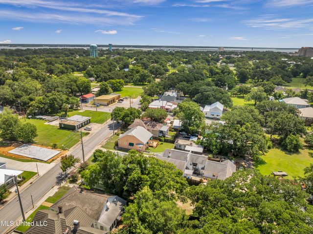 547 Howard Avenue, Biloxi, MS 39530