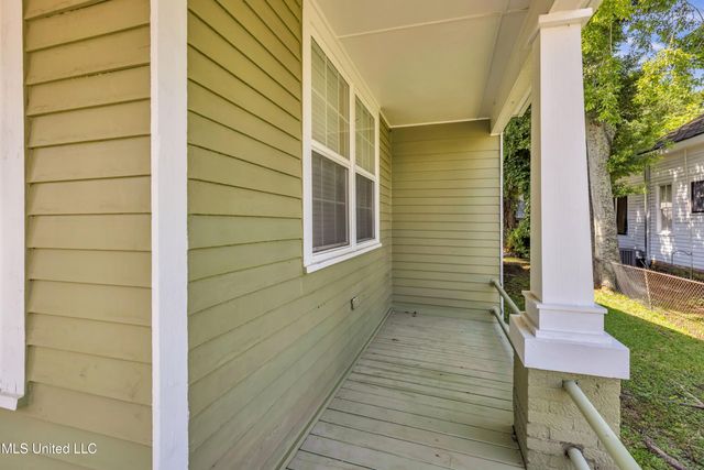 547 Howard Avenue, Biloxi, MS 39530