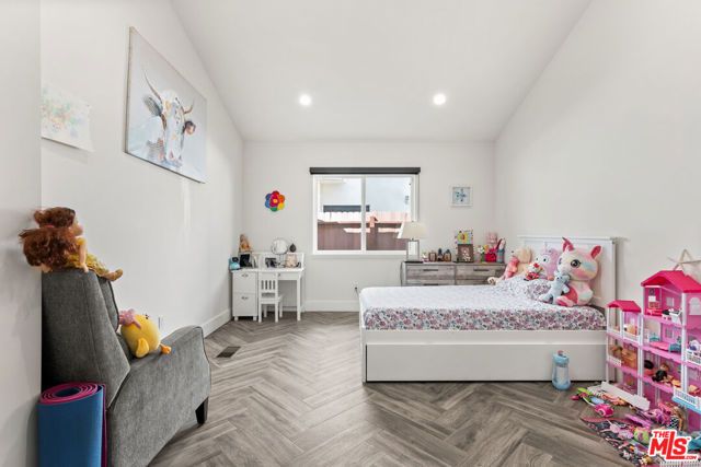 8912 Yorktown Avenue, Los Angeles, CA 90045