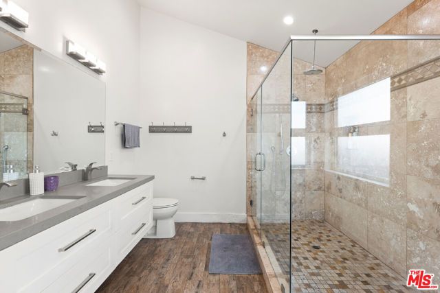 8912 Yorktown Avenue, Los Angeles, CA 90045