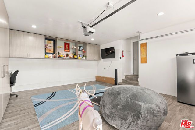 8912 Yorktown Avenue, Los Angeles, CA 90045