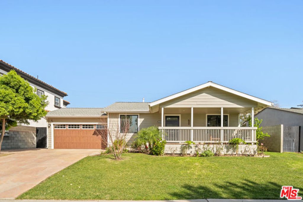 8912 Yorktown Avenue, Los Angeles, CA 90045