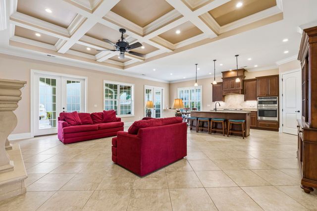 909 Bluffview Dr., Myrtle Beach, SC 29579