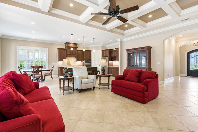 909 Bluffview Dr., Myrtle Beach, SC 29579
