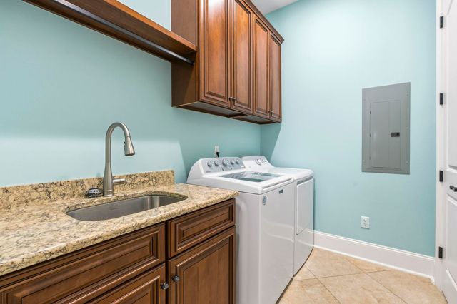 909 Bluffview Dr., Myrtle Beach, SC 29579