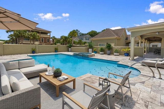 909 Bluffview Dr., Myrtle Beach, SC 29579