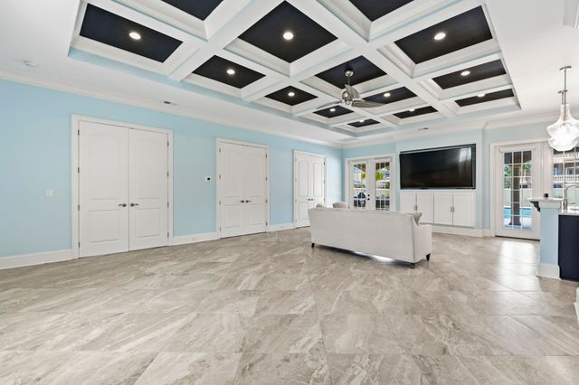 909 Bluffview Dr., Myrtle Beach, SC 29579