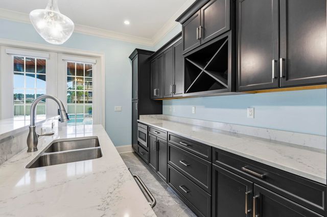 909 Bluffview Dr., Myrtle Beach, SC 29579