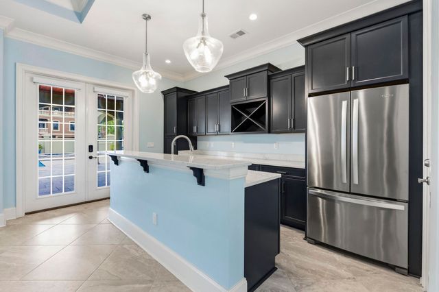 909 Bluffview Dr., Myrtle Beach, SC 29579