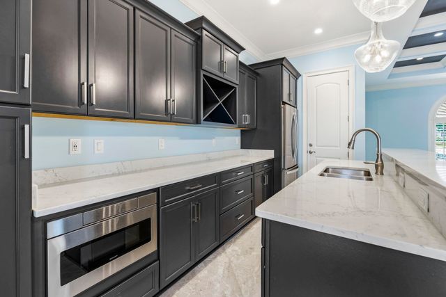 909 Bluffview Dr., Myrtle Beach, SC 29579