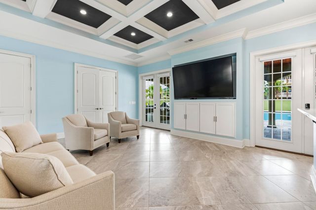 909 Bluffview Dr., Myrtle Beach, SC 29579