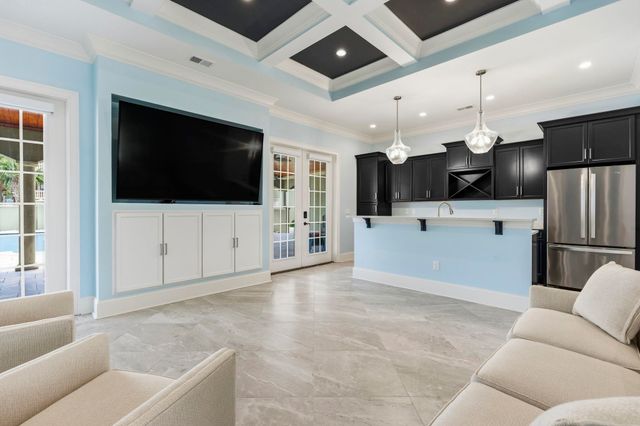 909 Bluffview Dr., Myrtle Beach, SC 29579