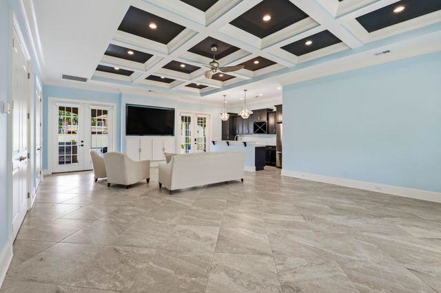 909 Bluffview Dr., Myrtle Beach, SC 29579