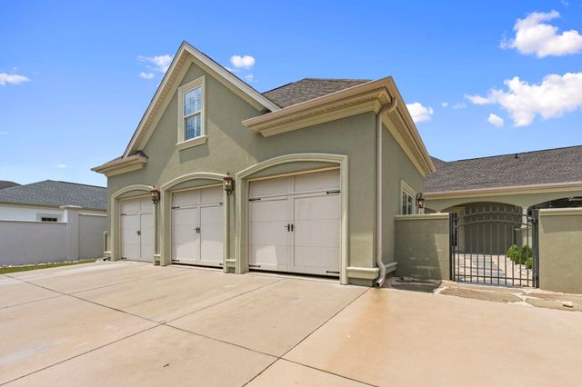909 Bluffview Dr., Myrtle Beach, SC 29579