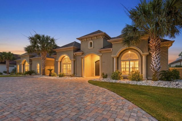 909 Bluffview Dr., Myrtle Beach, SC 29579