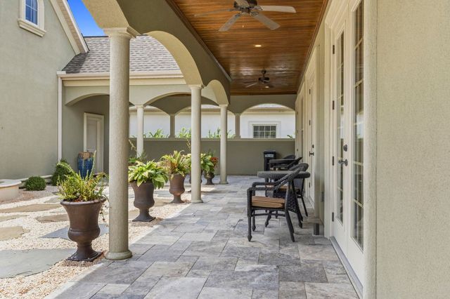 909 Bluffview Dr., Myrtle Beach, SC 29579