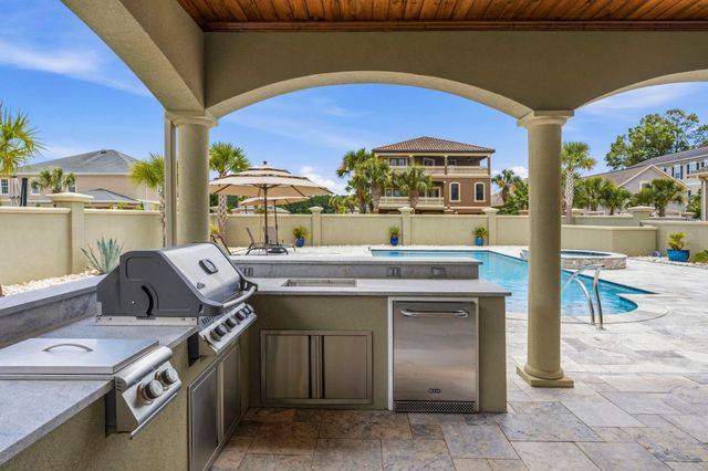 909 Bluffview Dr., Myrtle Beach, SC 29579