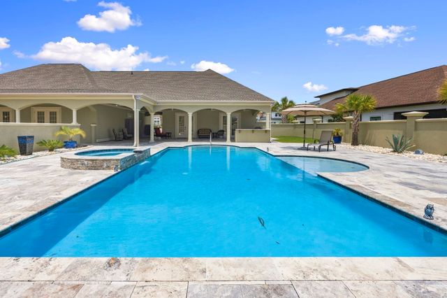 909 Bluffview Dr., Myrtle Beach, SC 29579