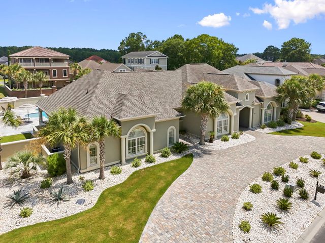 909 Bluffview Dr., Myrtle Beach, SC 29579