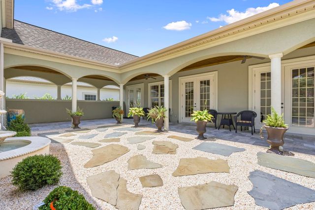 909 Bluffview Dr., Myrtle Beach, SC 29579