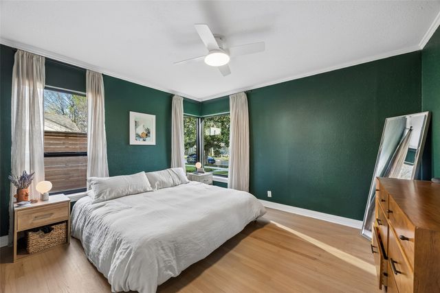 2155 Barberry Drive, Dallas, TX 75211