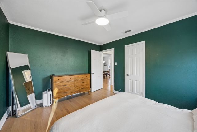 2155 Barberry Drive, Dallas, TX 75211