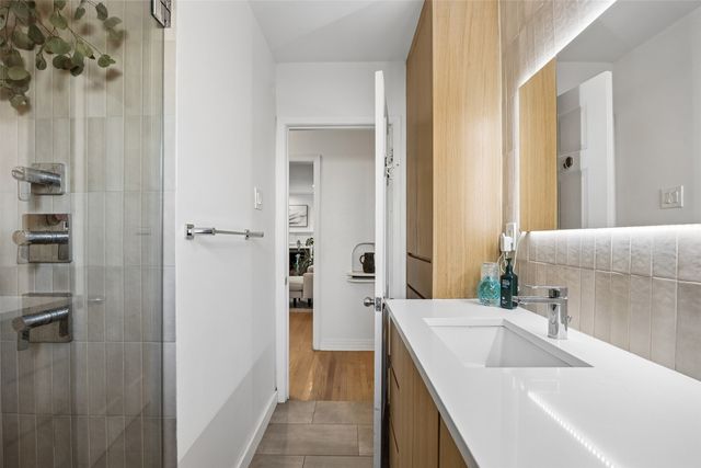 2155 Barberry Drive, Dallas, TX 75211