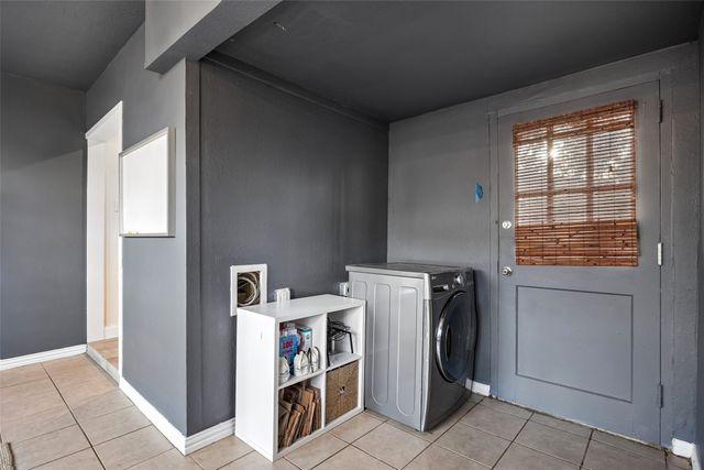 2155 Barberry Drive, Dallas, TX 75211