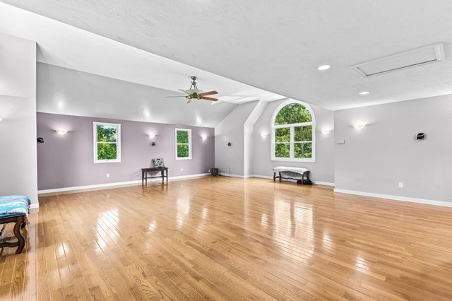 36 Pine Street, Berkley, MA 02779
