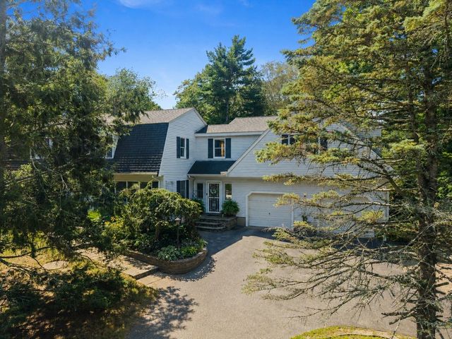 36 Pine Street, Berkley, MA 02779