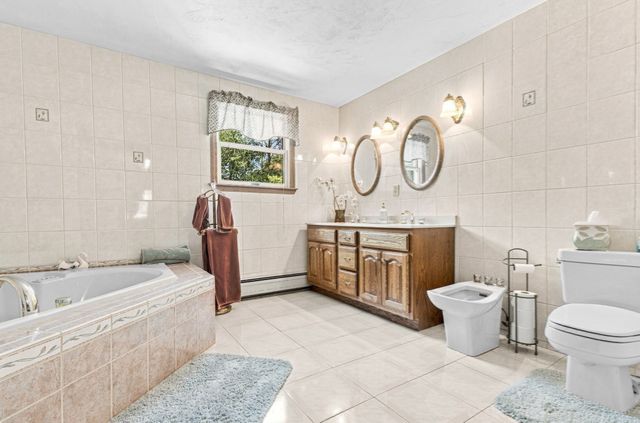 36 Pine Street, Berkley, MA 02779