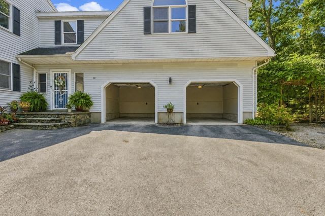 36 Pine Street, Berkley, MA 02779