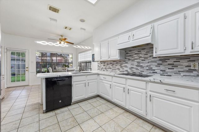 7615 Clover Canyon Circle, Houston, TX 77095