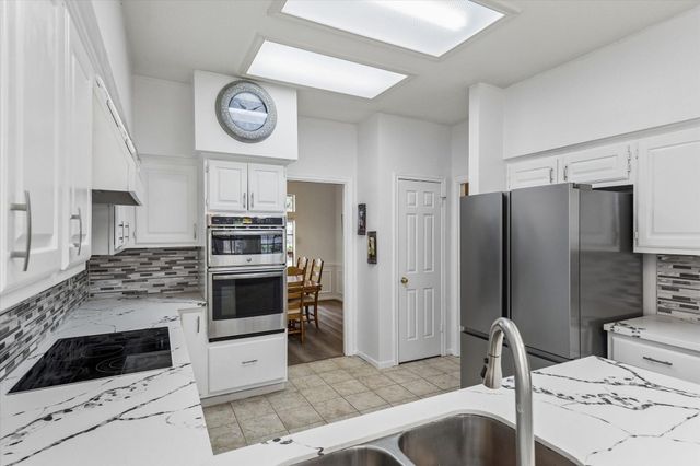 7615 Clover Canyon Circle, Houston, TX 77095