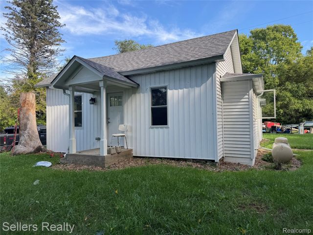 7230 N McKinley Road, Flushing Charter Township, MI 48433